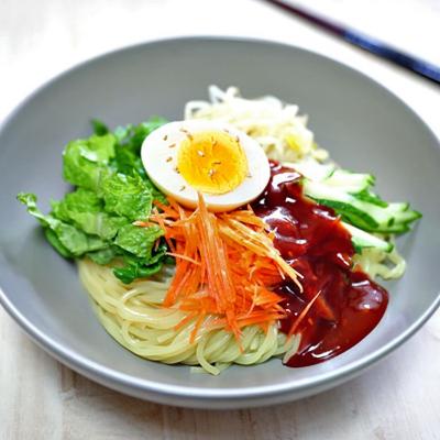 [귀빈정] 새콤달콤 비법양념 쫄면 풀셋트 10인분 (쫄면10인+쫄면장10인) 1세트