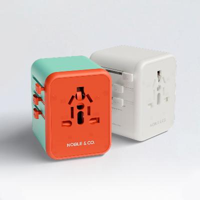 [노블앤코] 세계관 여행용 멀티 어탭터 35W (화이트/엠버민트)